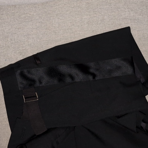 SACAI Tuxedo Wool blend Suiting Shorts! Black. HOLTS US Approx 6/8 US sizing. - Picture 10 of 16